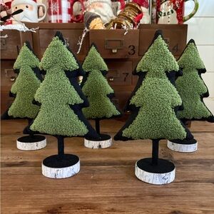 Green Holiday Tree Decorations